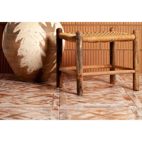 rusztikus vilagos fahatasu vintage jarolap patinas mediterran padloburkolat antikolt feher nappali klasszikus csempe haloszoba kopottas koptatott regies csempek burkolat nagymeretu olcso minosegi lameridiana kastely.jpg